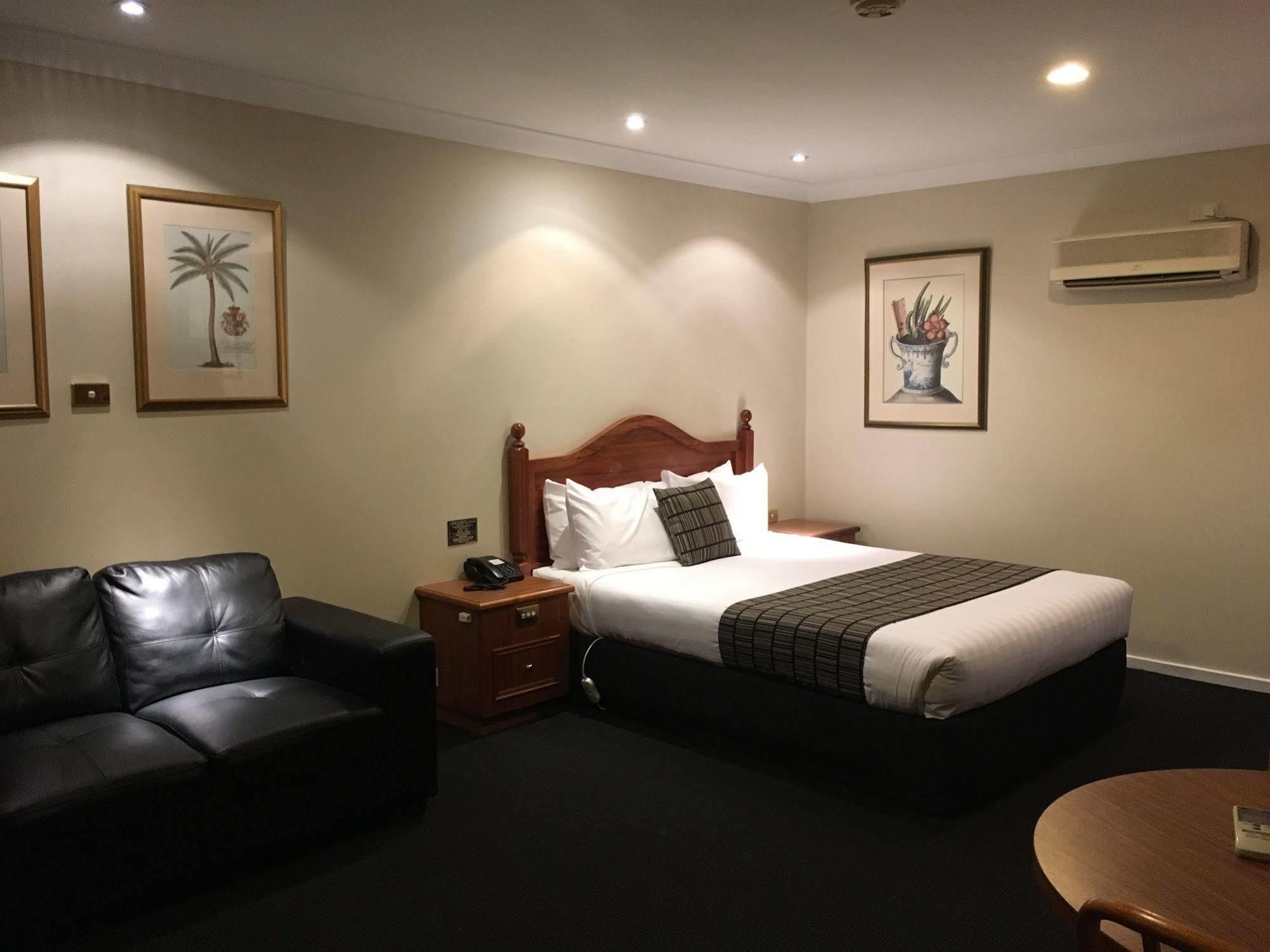 贝斯特韦斯特大使汽车旅馆和公寓 沃加沃加 外观 照片
